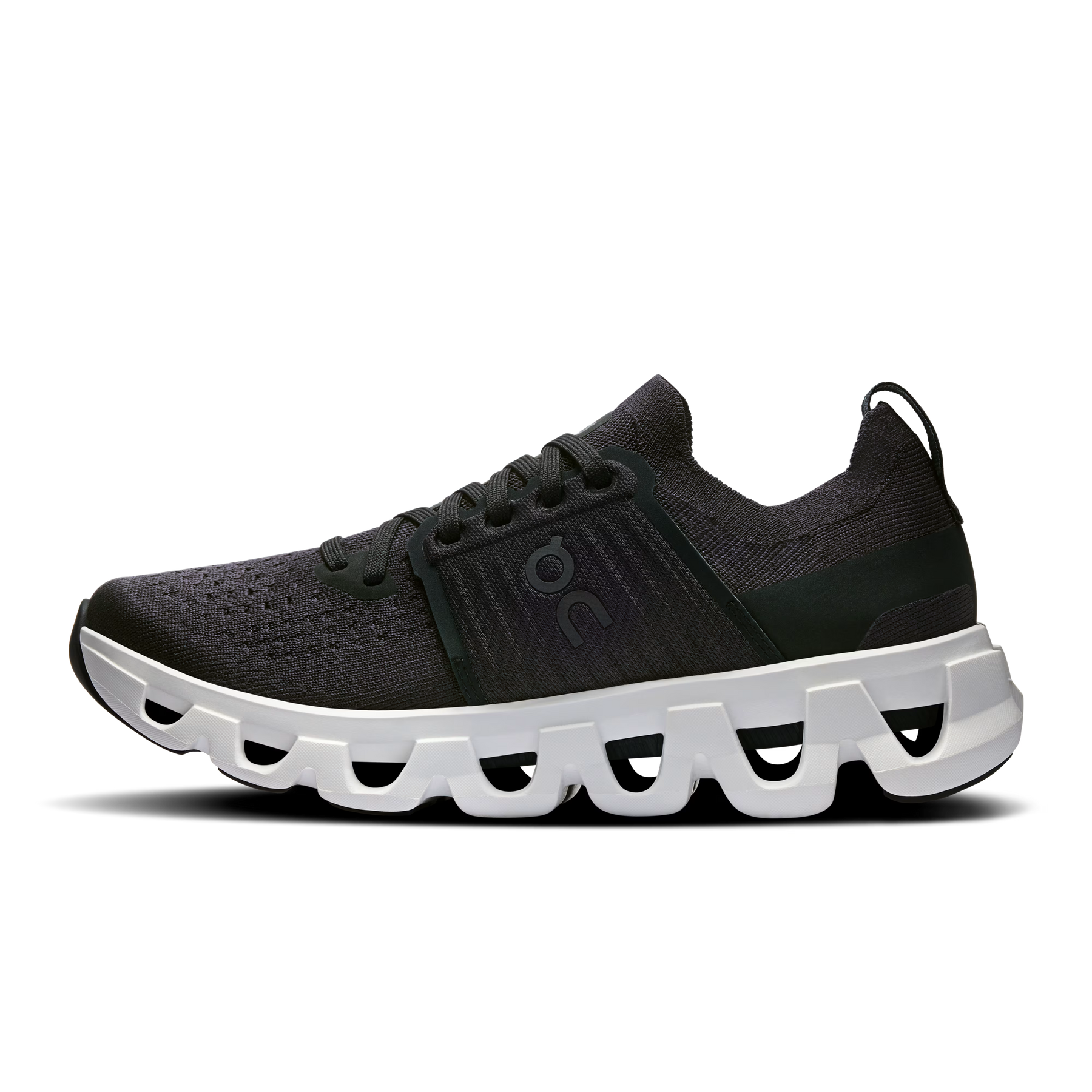 On Cloudswift 4 Black | White