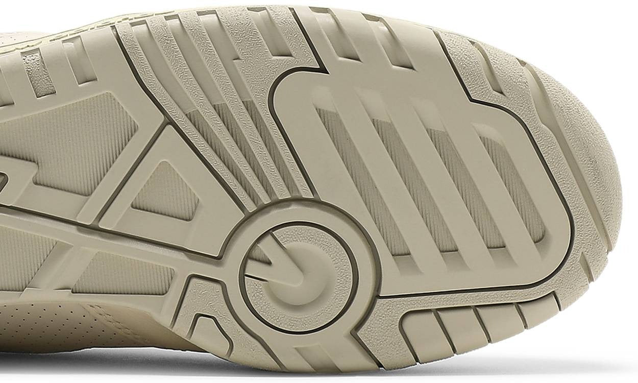 New Balance AURALEE x 550 Ecru
