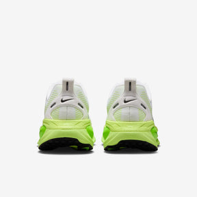 Vomero 18 "White Electric Green Volt Black"