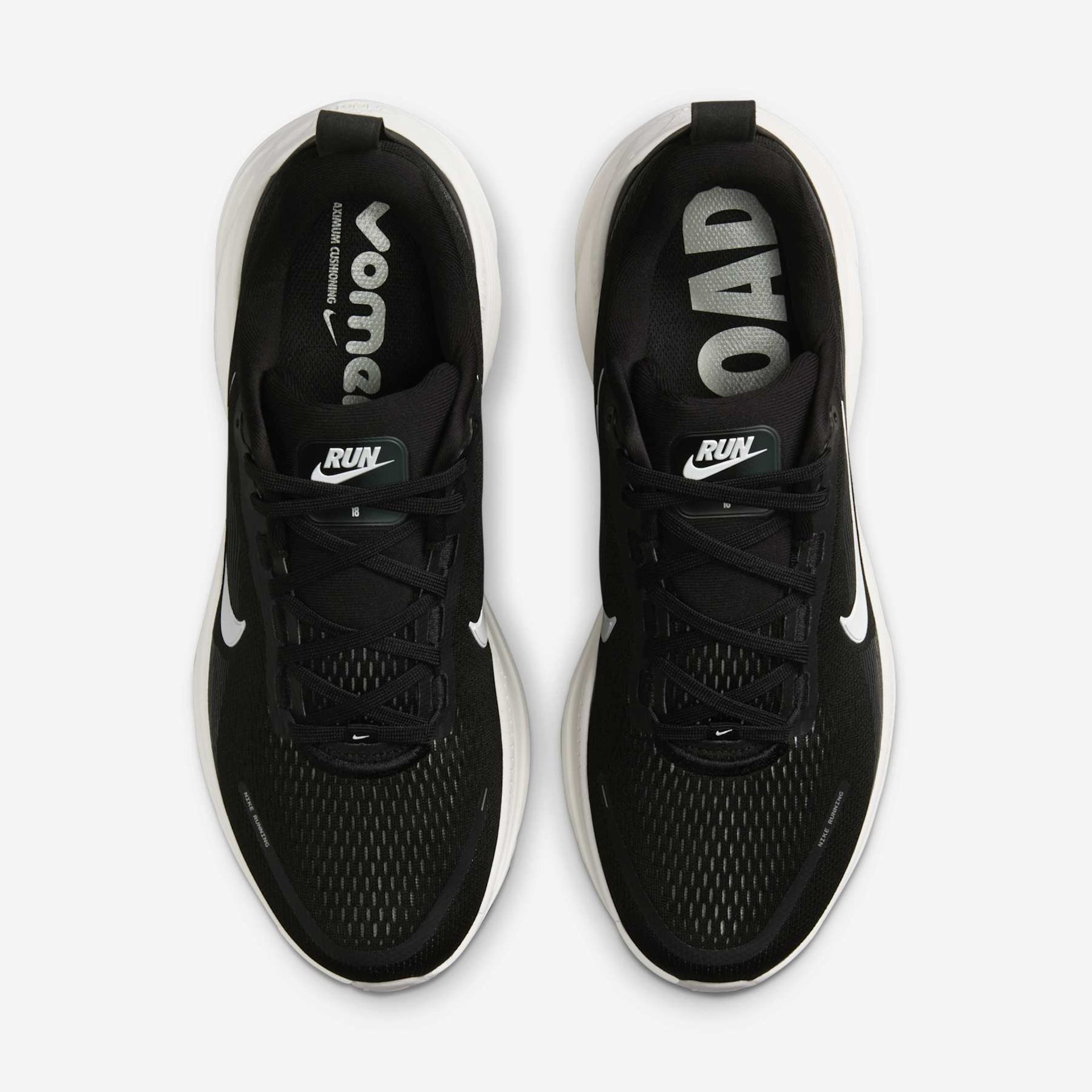 Vomero 18 "Black Coconut Milk"