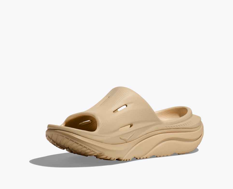 Hoka Ora Recovery Slide 3 - Shifting sand