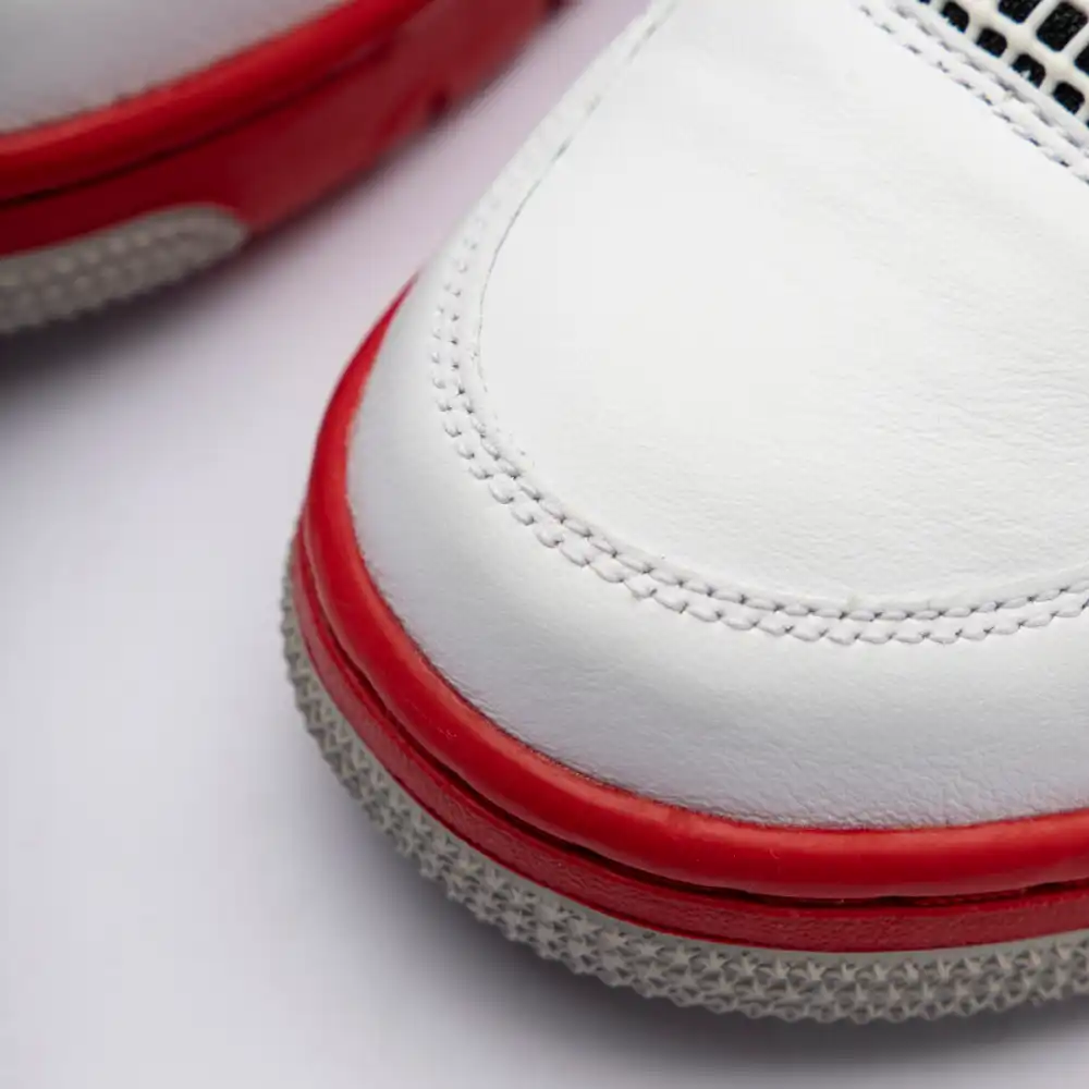 Nike Air Jordan 4 Retro OG 'Fire Red' 2020