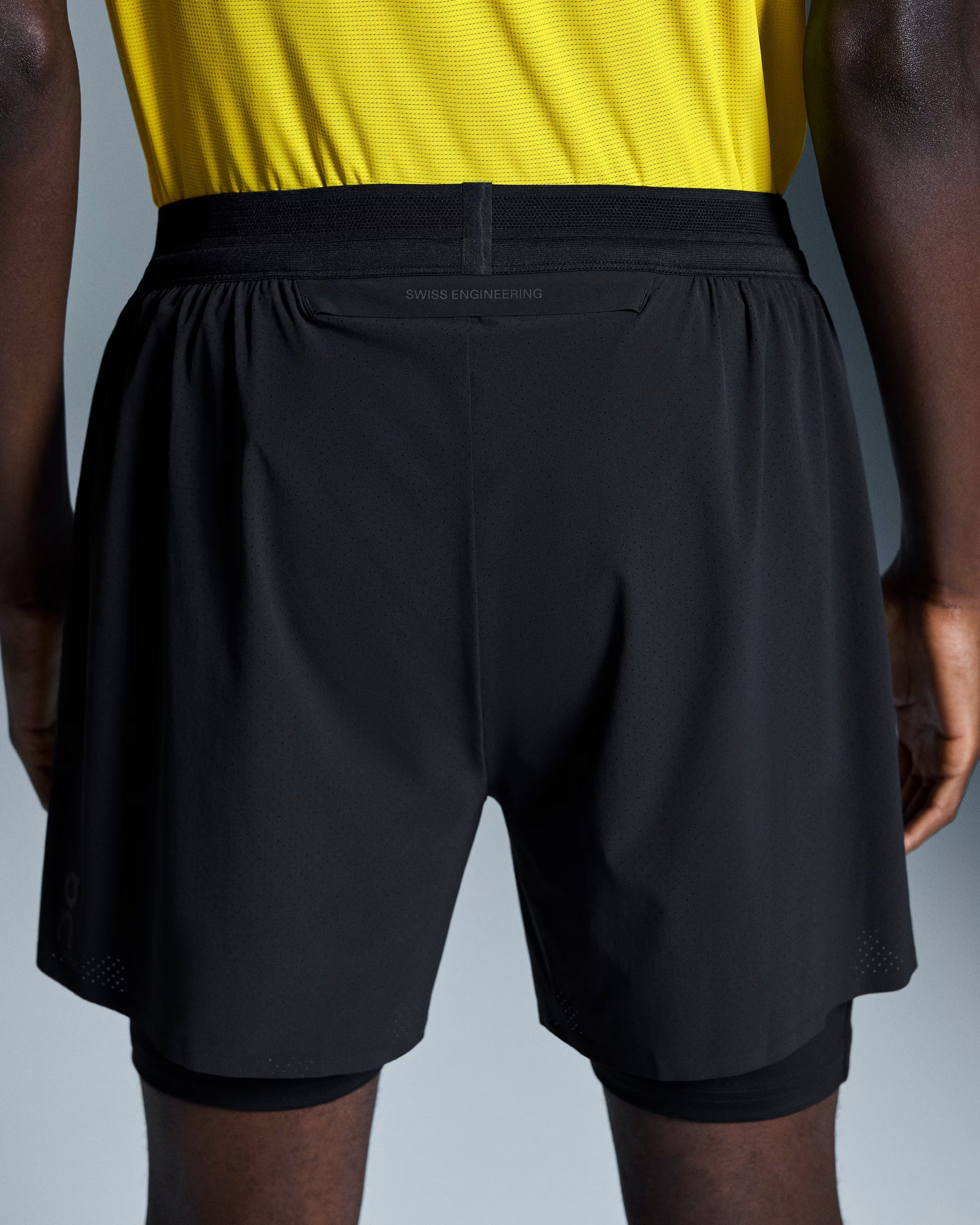 5" Performance 2/1 Shorts Black - On Runnig