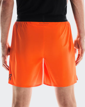 7" Performance Shorts Flame - On Runnig