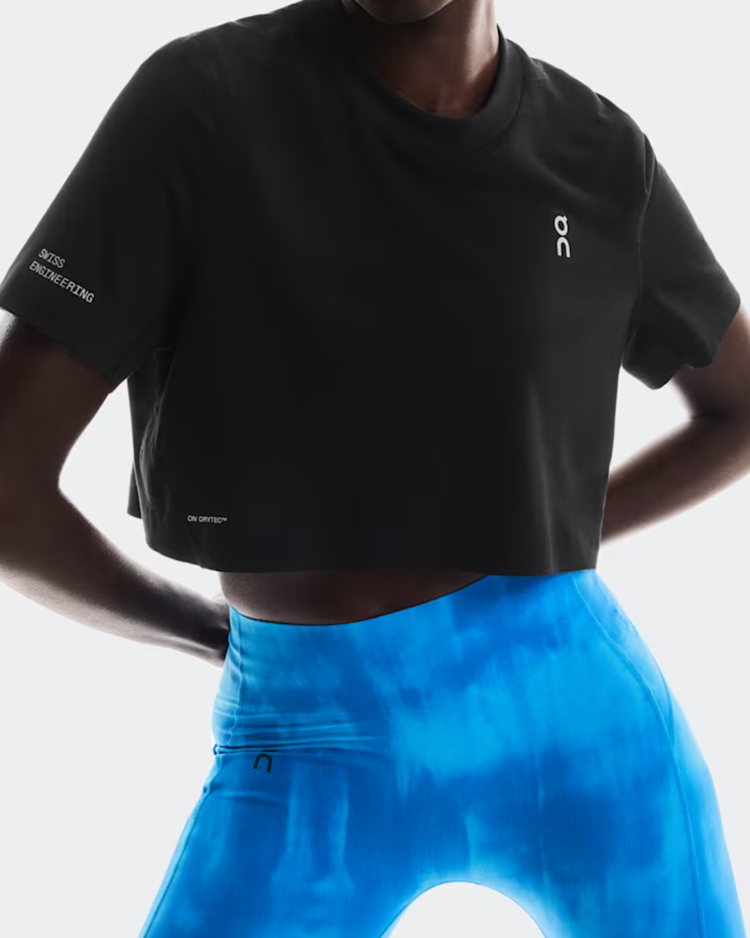 Cropped Train-T Crop Black - On Runnig