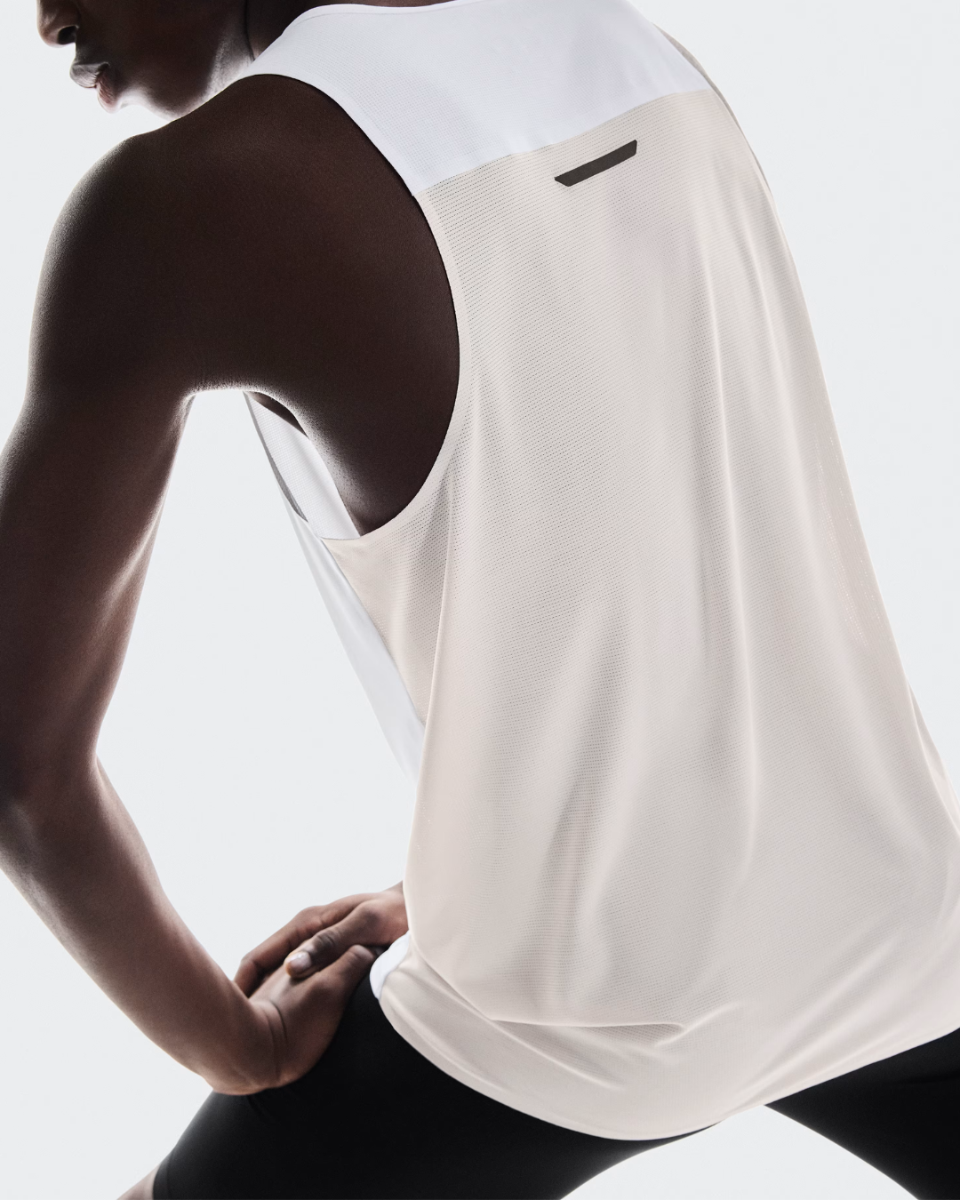 Regata Performance Tank White | Silver - On Runnig