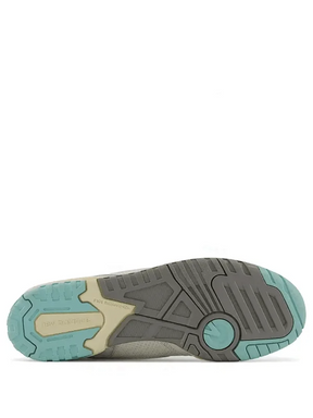 New Balance 550 Sea Salt Surf