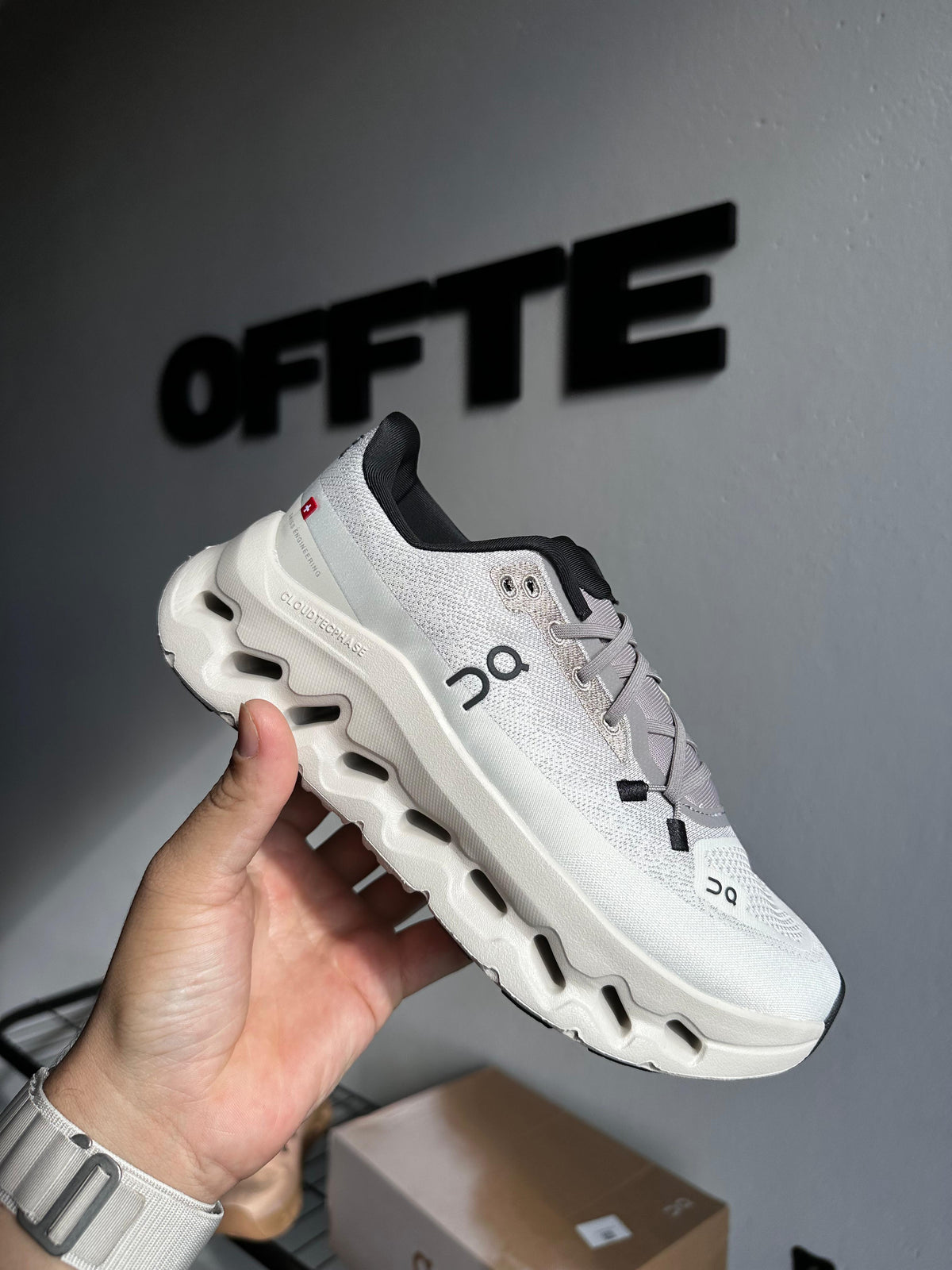 Cloudtilt "Cinder Sand" (PRONTA ENTREGA)