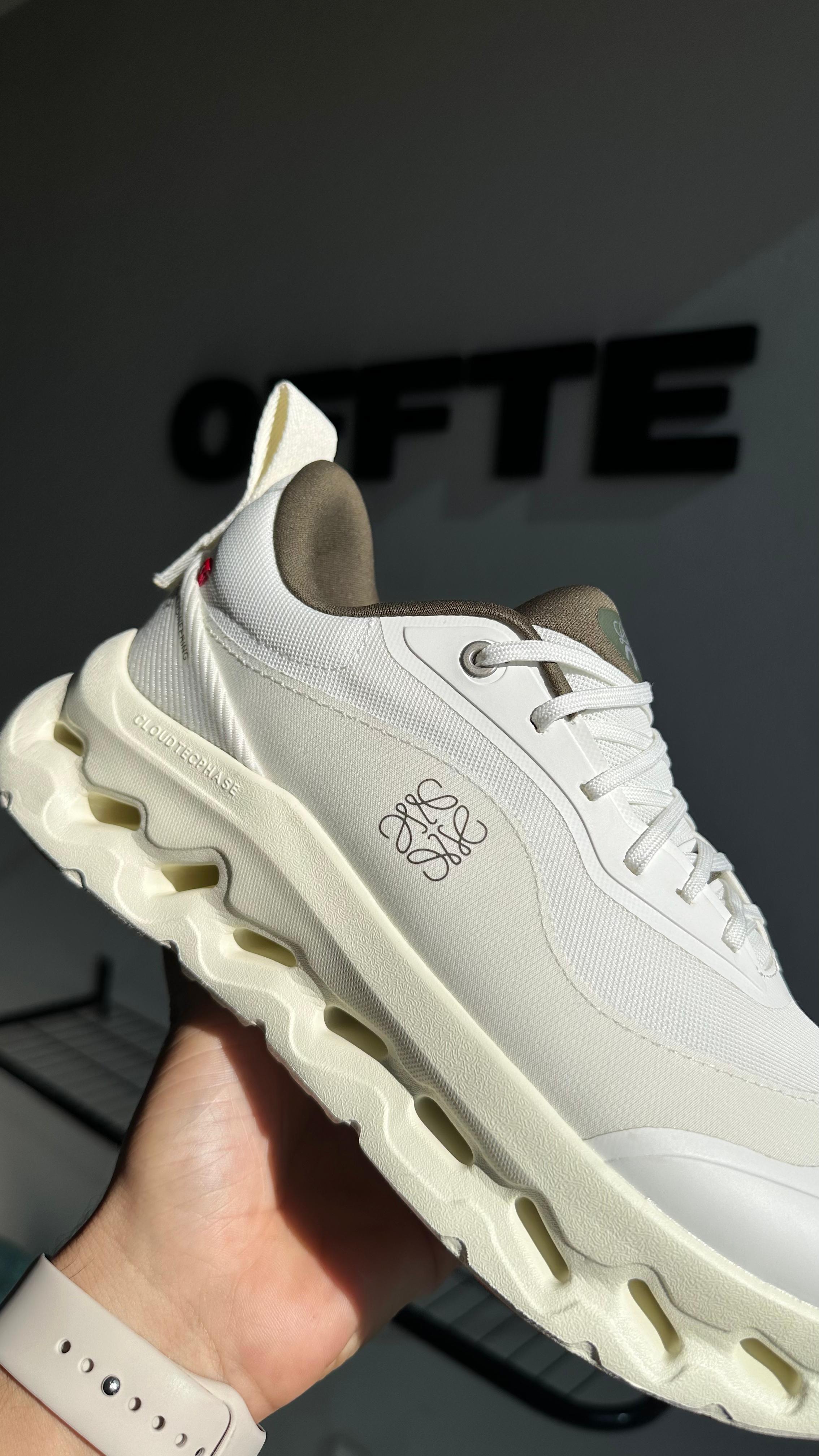Cloudtilt 2 "LOEWE White Khaki" (PRONTA ENTREGA)