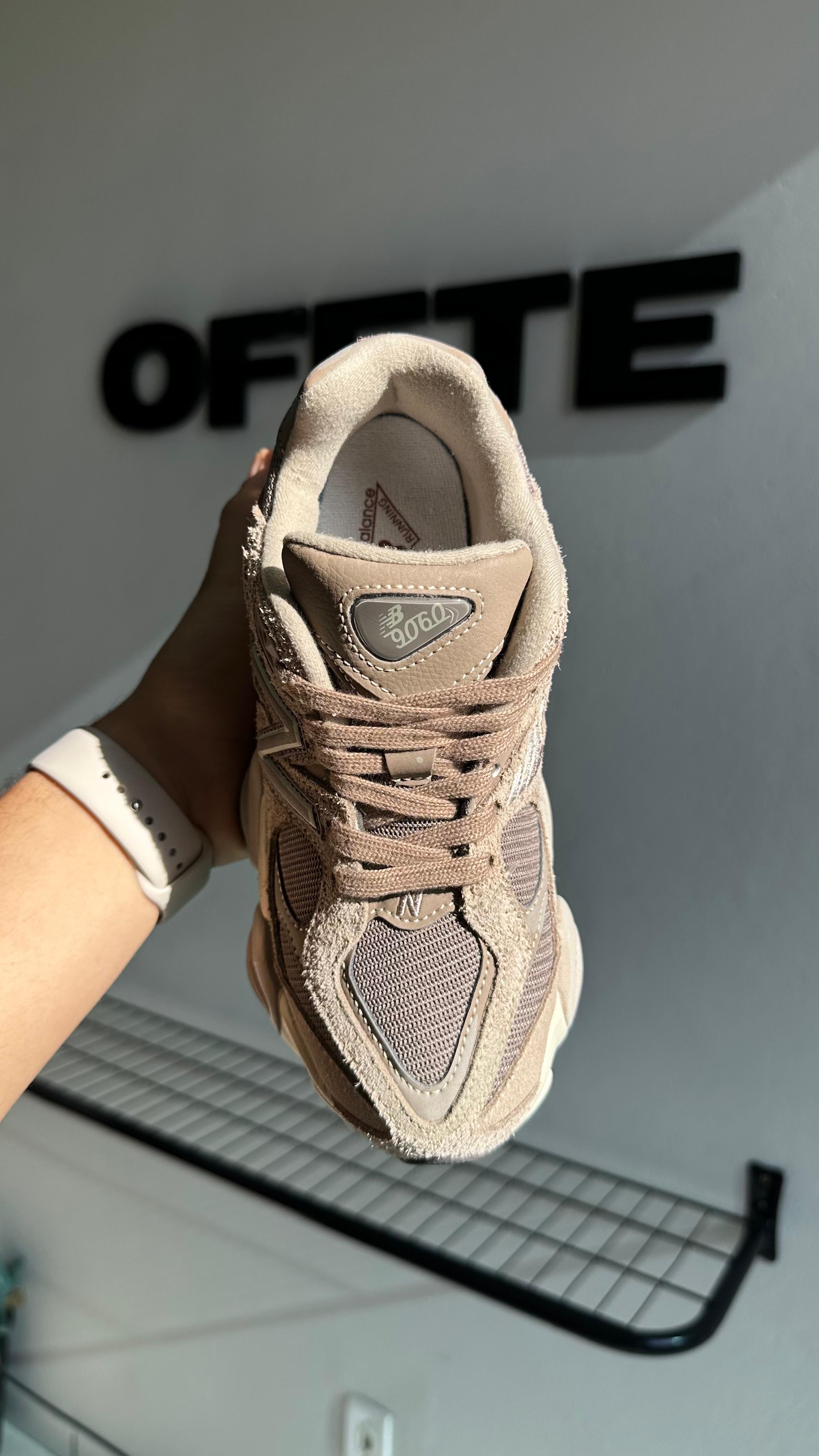 New Balance 9060  "Mushroom Brown" (PRONTA ENTREGA)