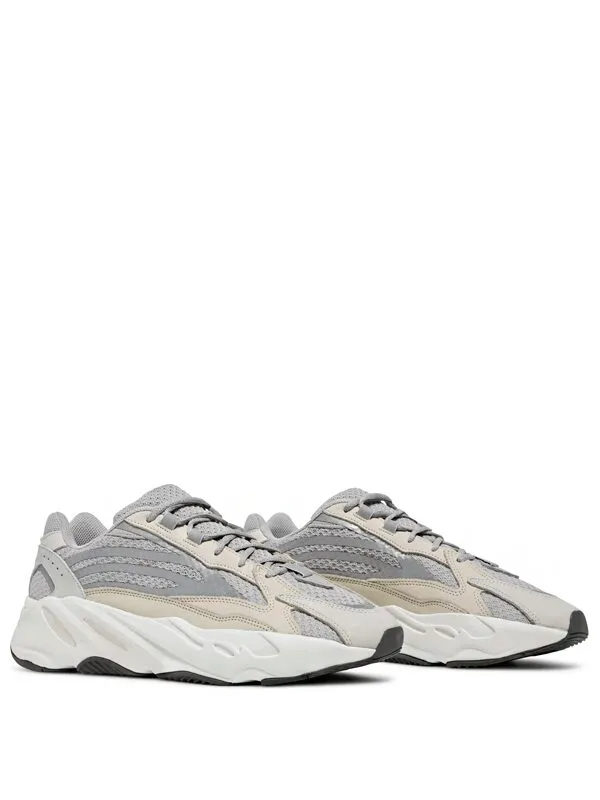 Yeezy Boost 700 Analog