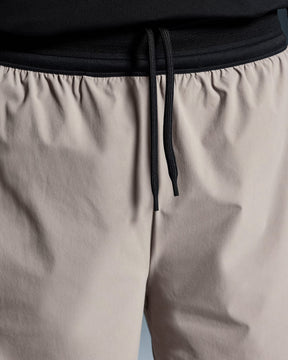 5" Performance 2/1 Shorts Cinder | Black - On Runnig
