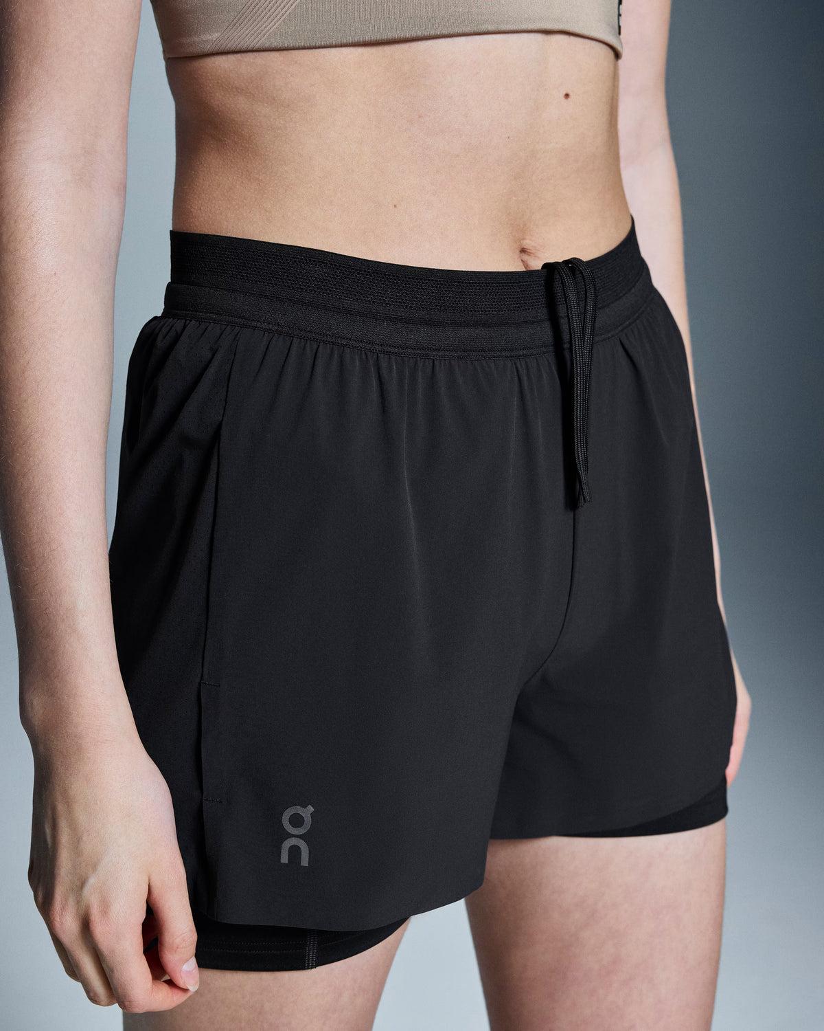 3" Shorts Performance 2/1 Black - On Runnig