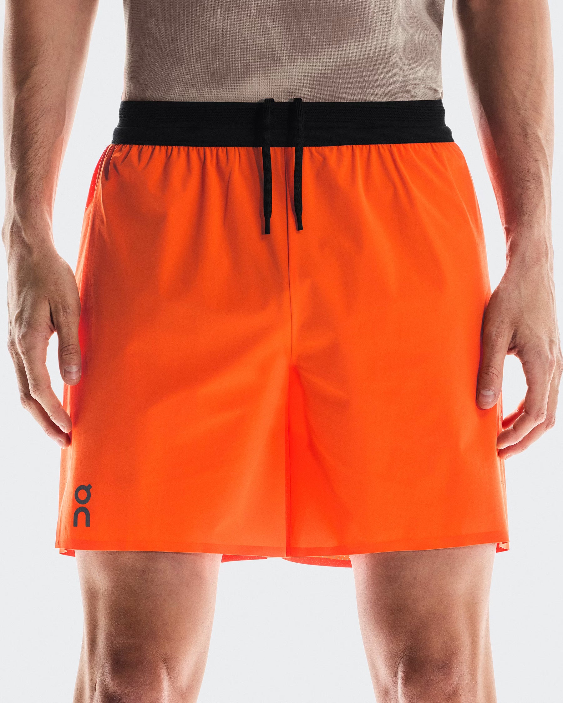 7" Performance Shorts Flame - On Runnig
